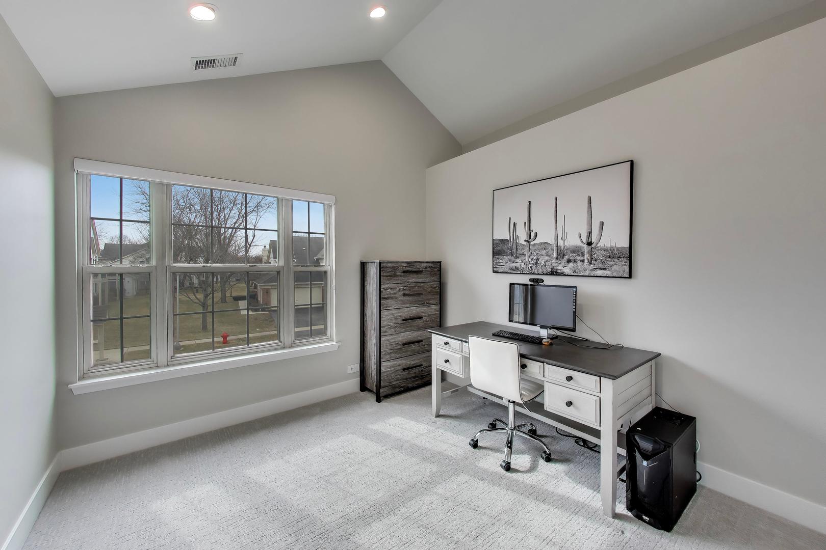 422 Cromwell Circle Unit: 2