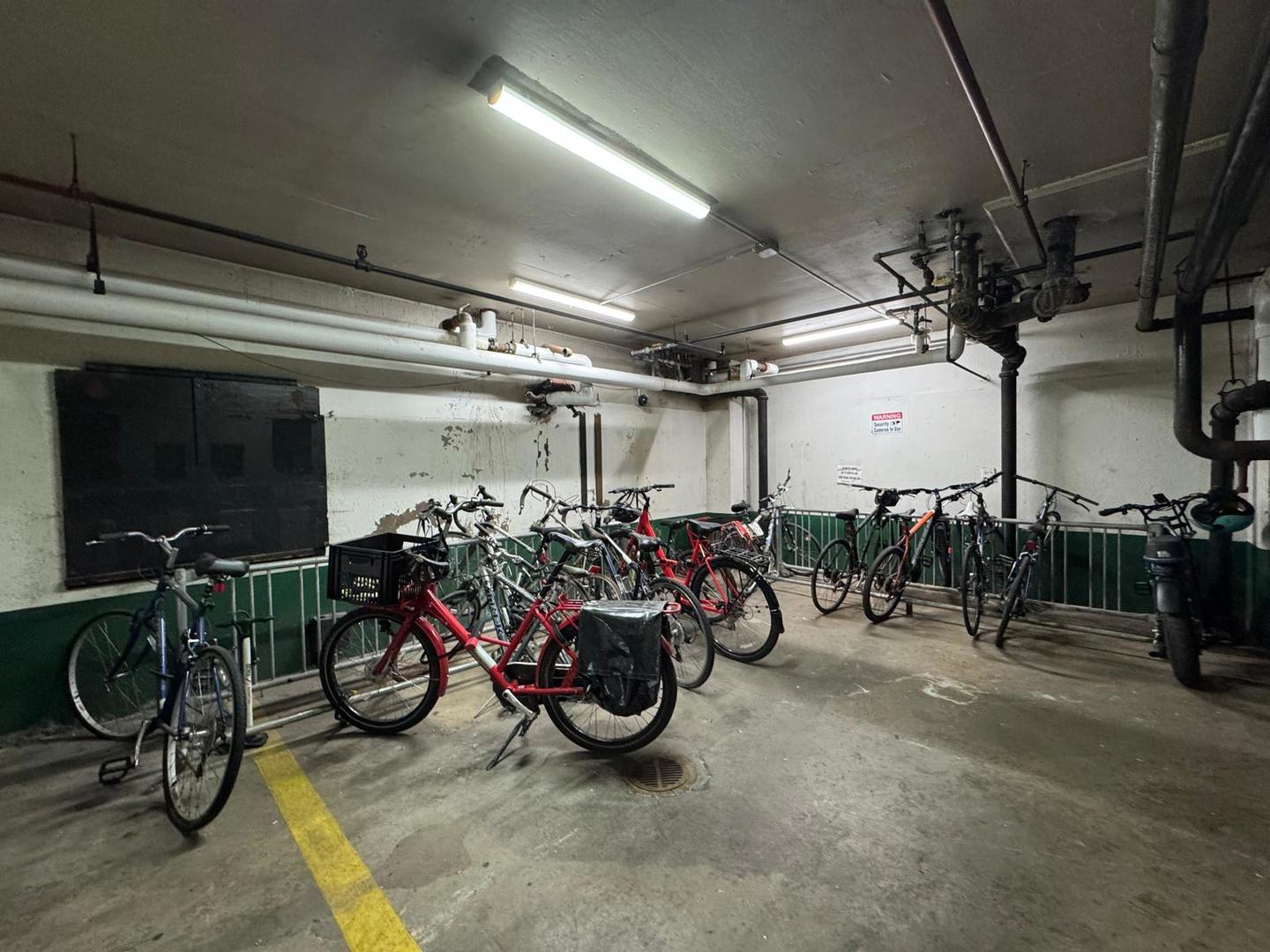 6118 N Sheridan Road Unit: 410