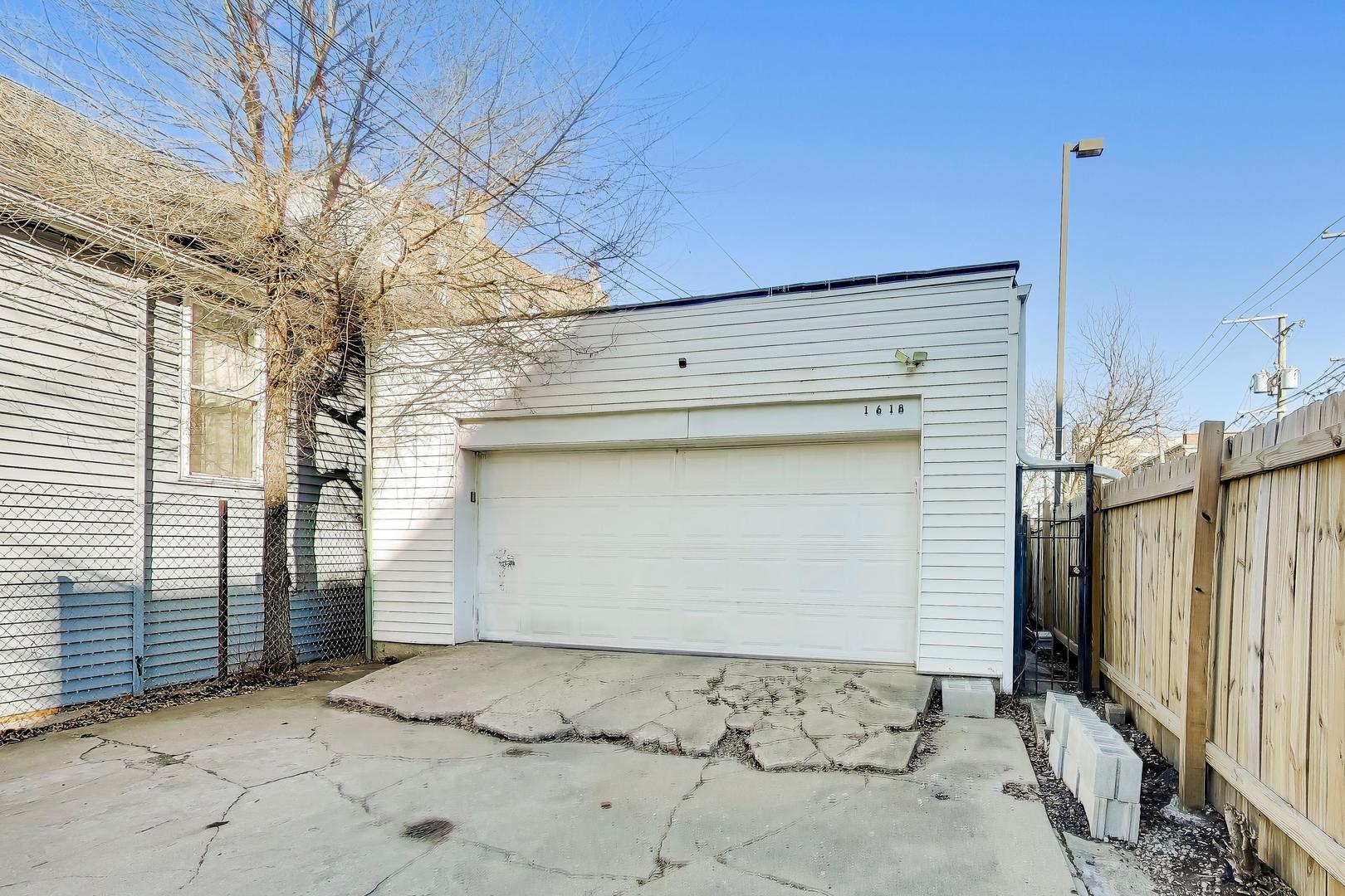 1618 N Rockwell Street