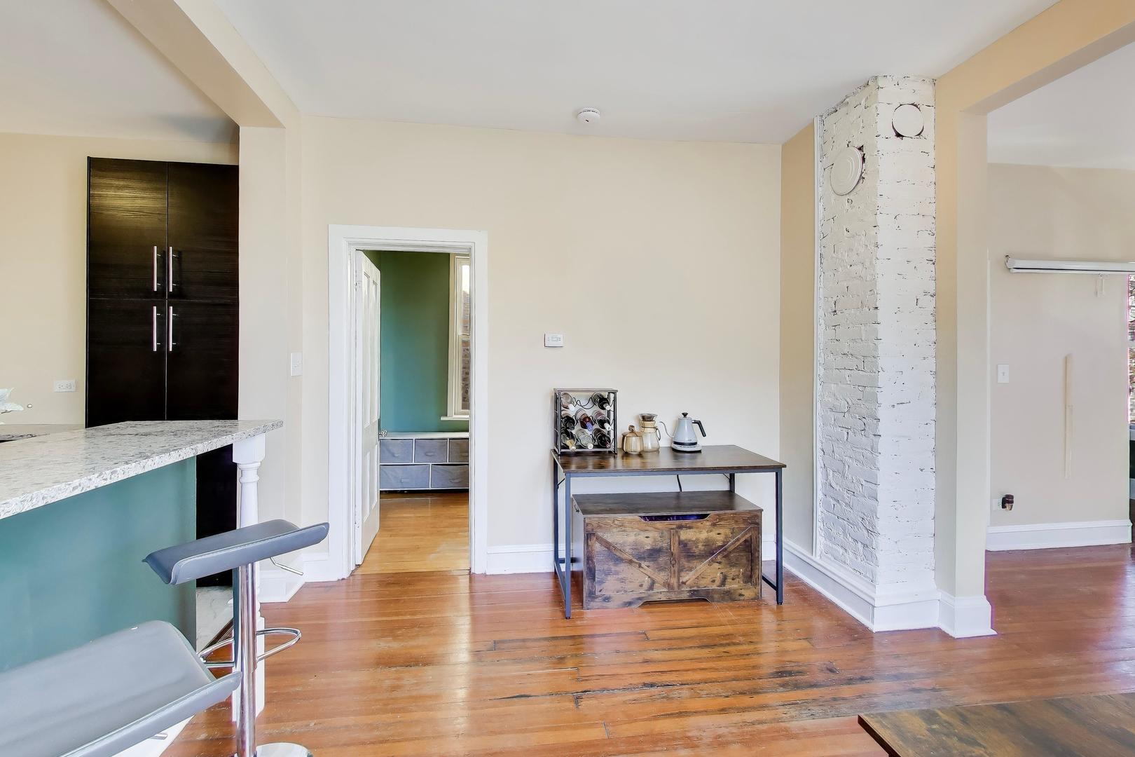 1618 N Rockwell Street