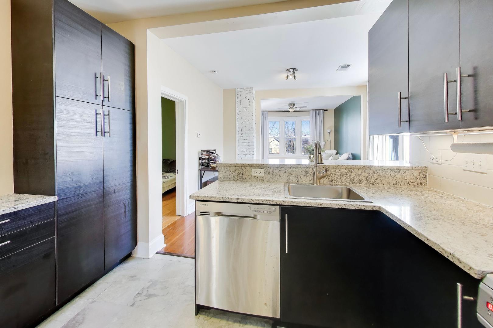 1618 N Rockwell Street