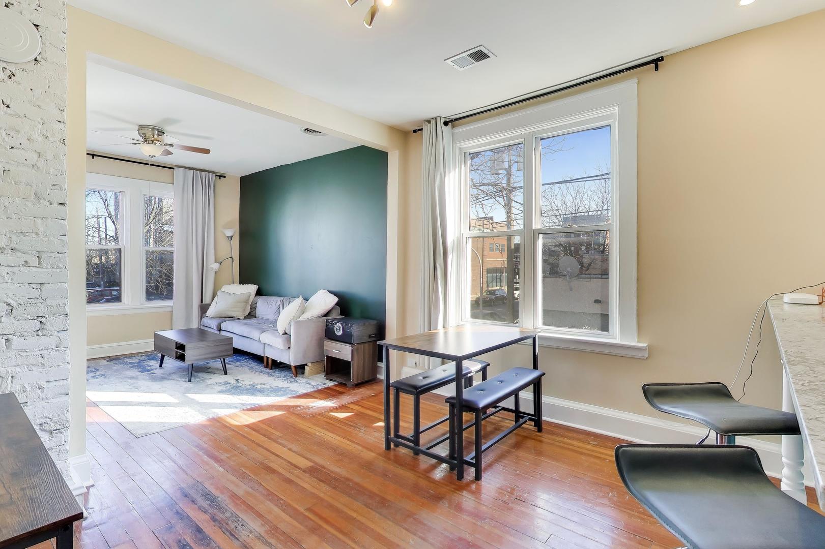 1618 N Rockwell Street