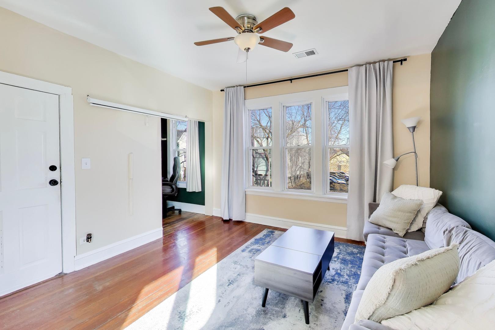 1618 N Rockwell Street