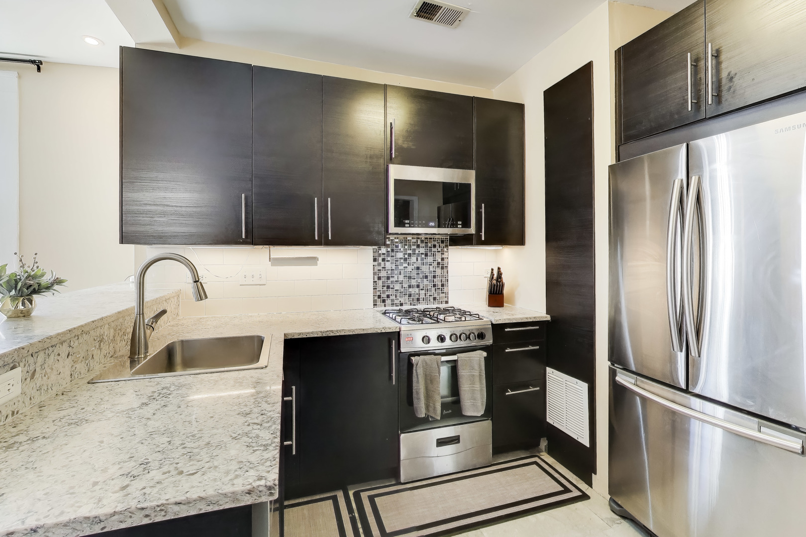 1618 N Rockwell Street