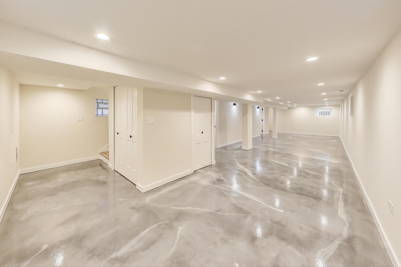 3440 W Hirsch Street