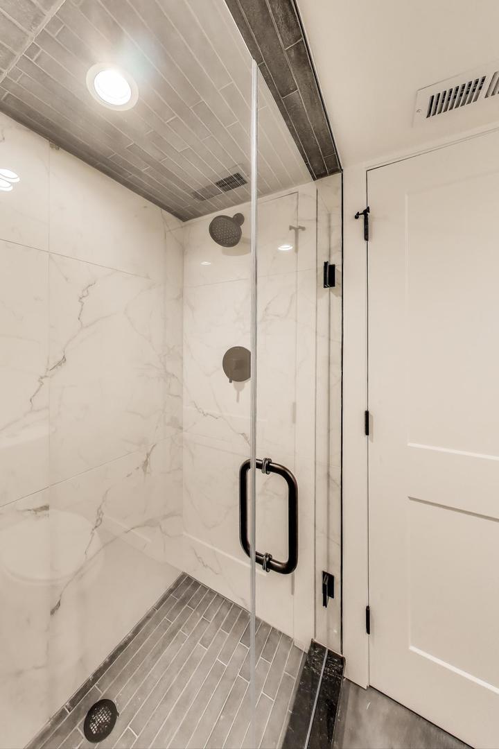 3440 W Hirsch Street