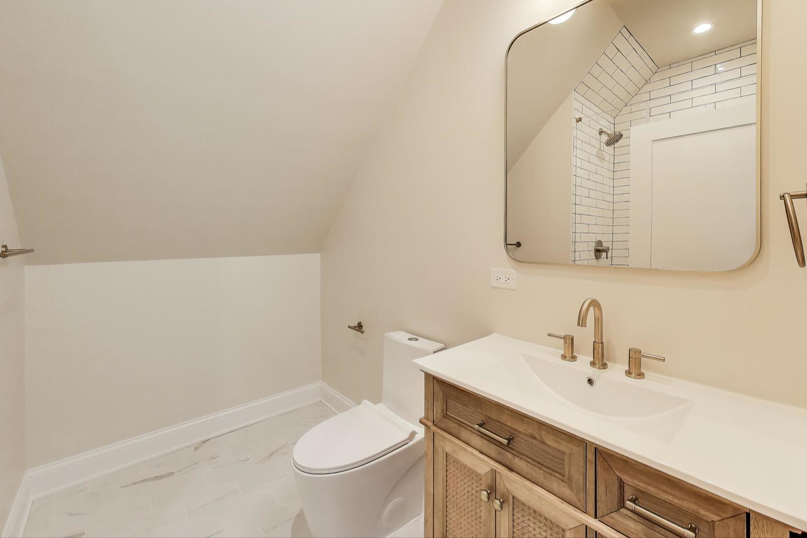 3440 W Hirsch Street