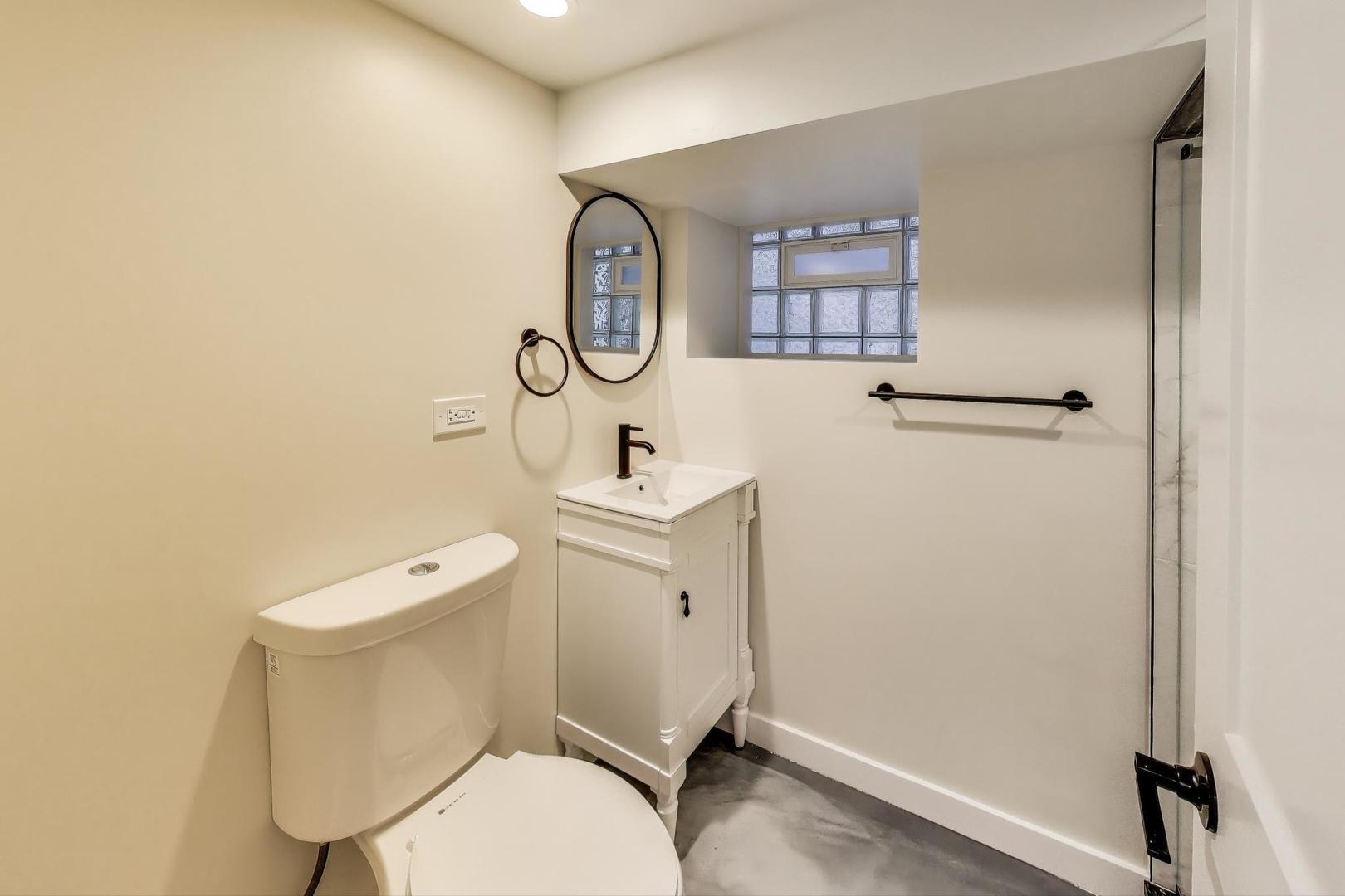 3440 W Hirsch Street