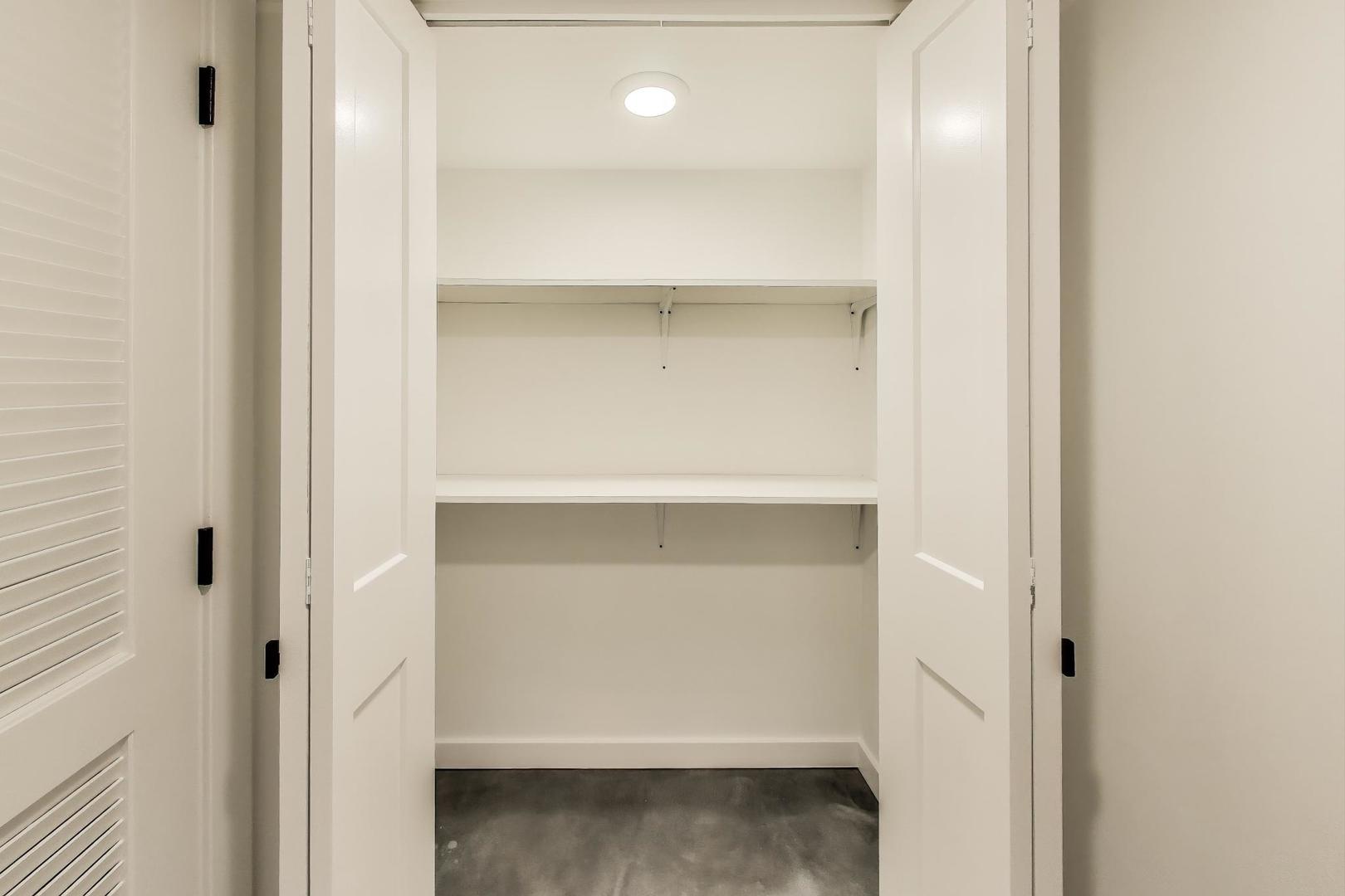 3440 W Hirsch Street