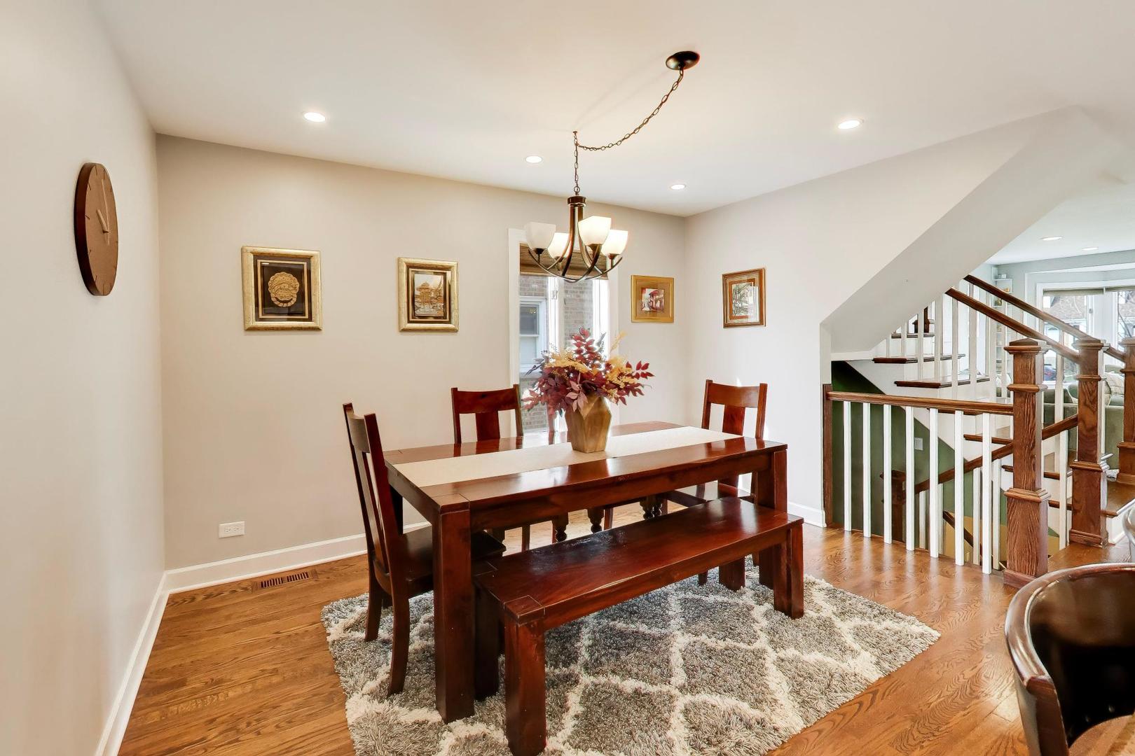 5011 N MOBILE Avenue