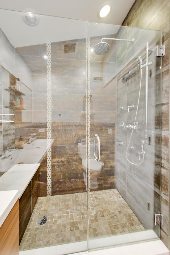 5011 N MOBILE Avenue