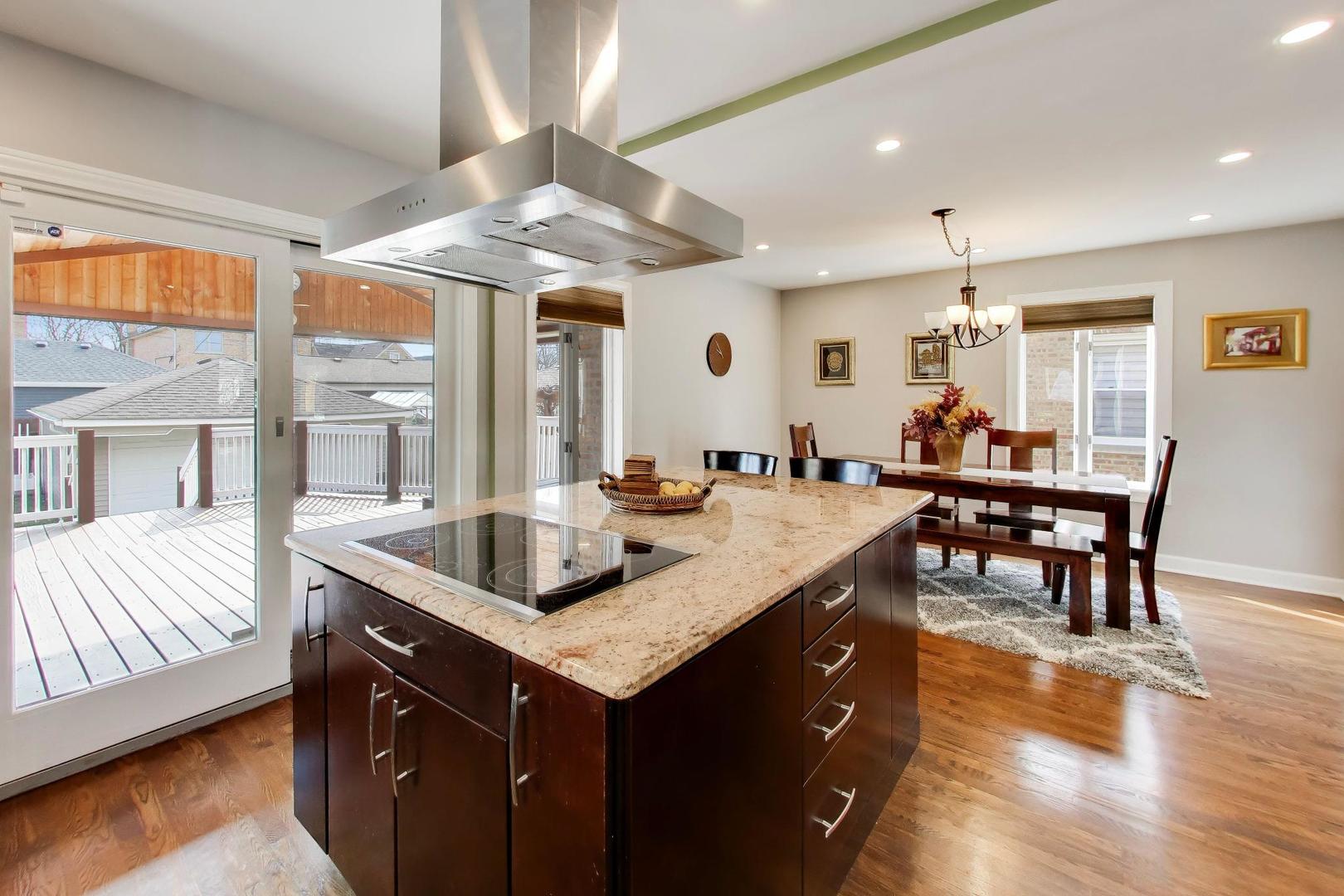 5011 N MOBILE Avenue