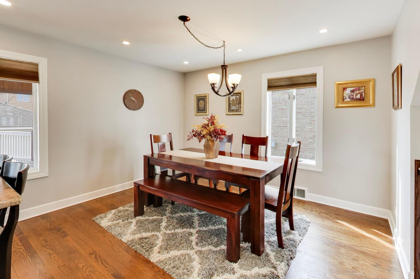 5011 N MOBILE Avenue