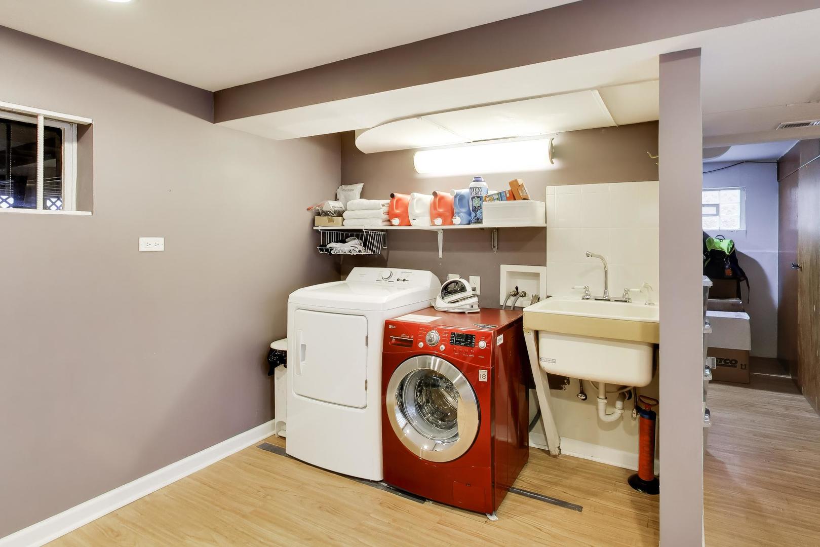 5011 N MOBILE Avenue