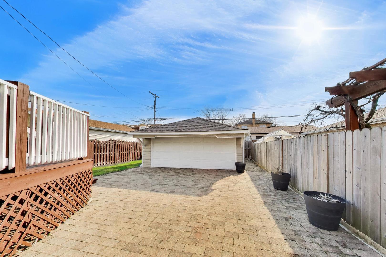 5011 N MOBILE Avenue