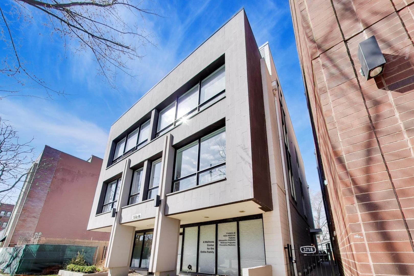 3718 N Ashland Avenue Unit: 302