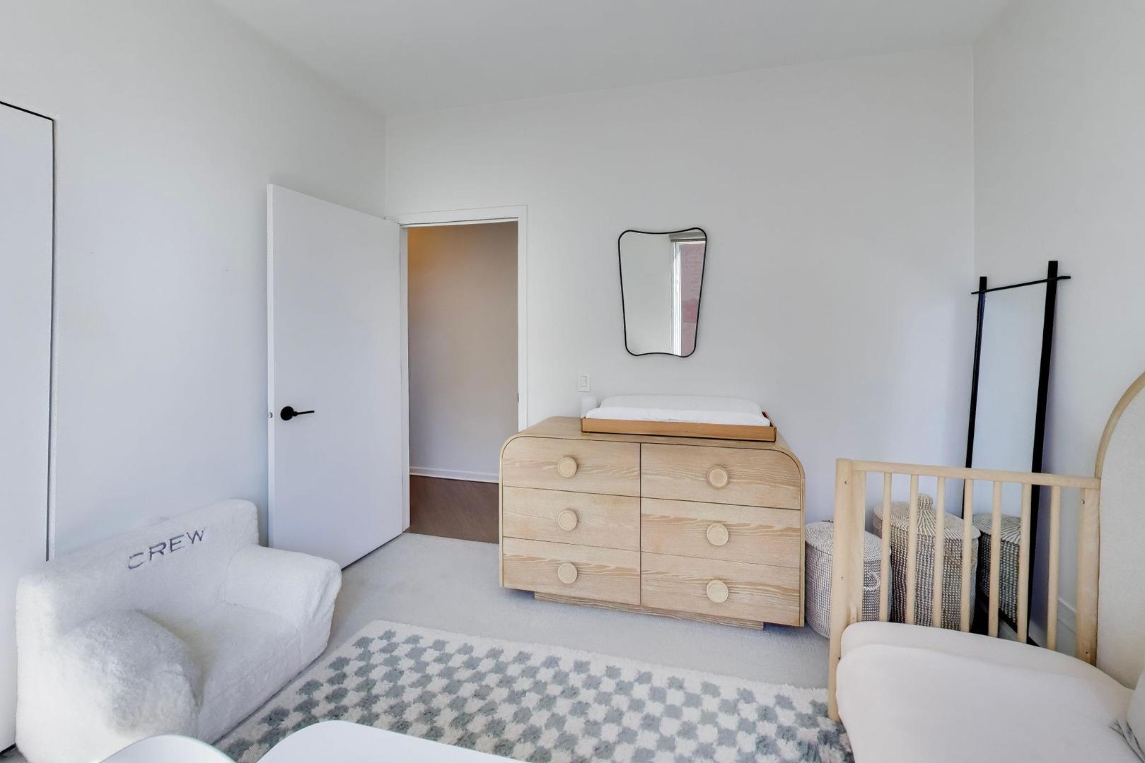 3718 N Ashland Avenue Unit: 302