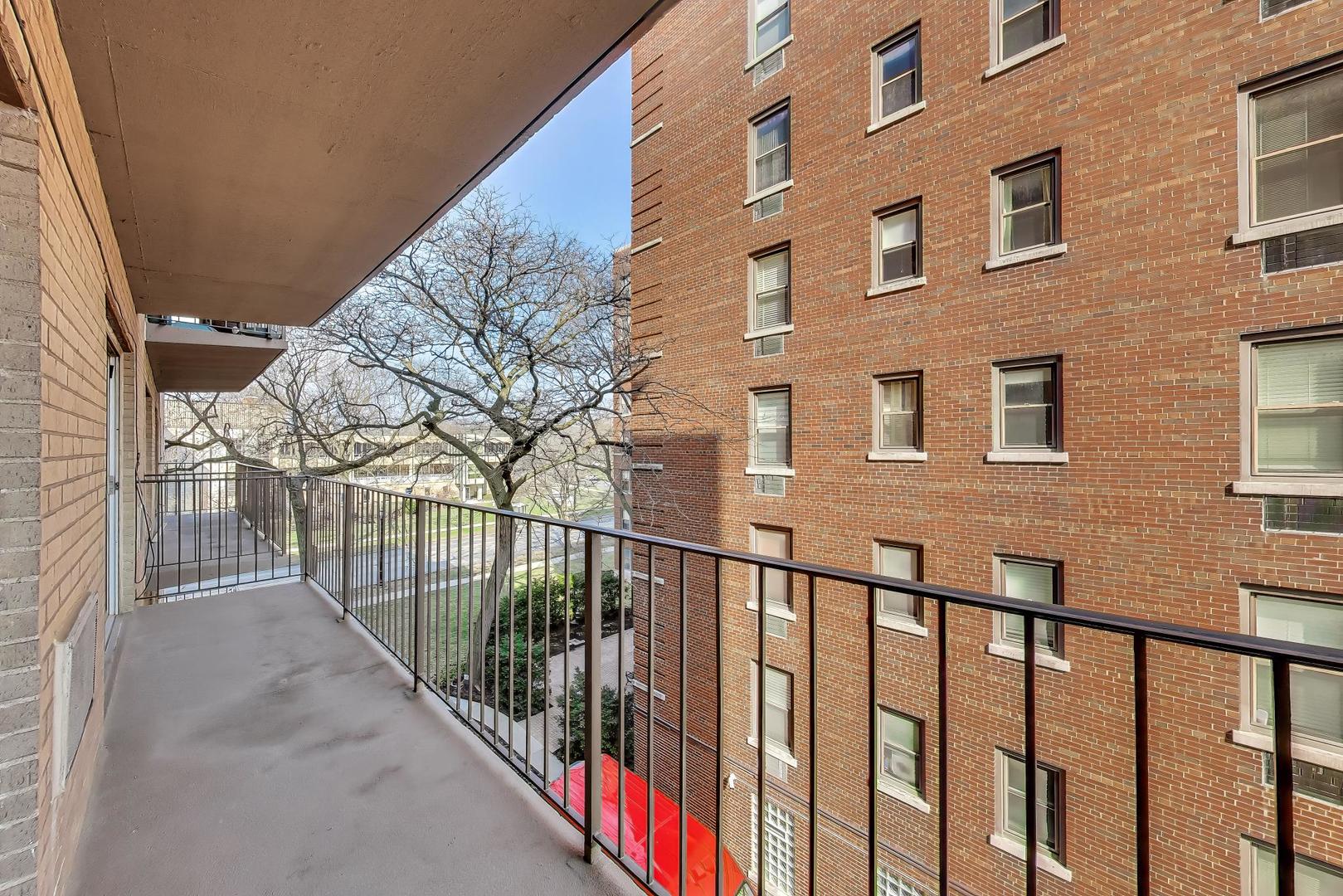 1567 Ridge Road Unit: 406