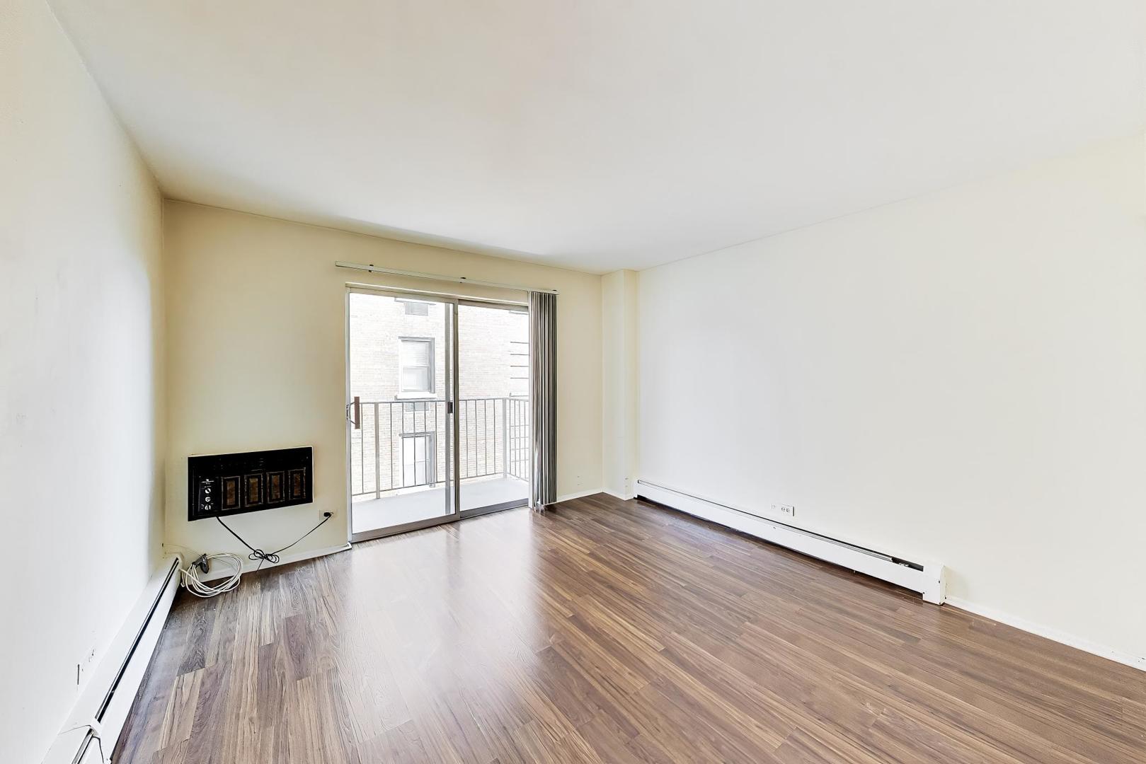 1567 Ridge Road Unit: 406