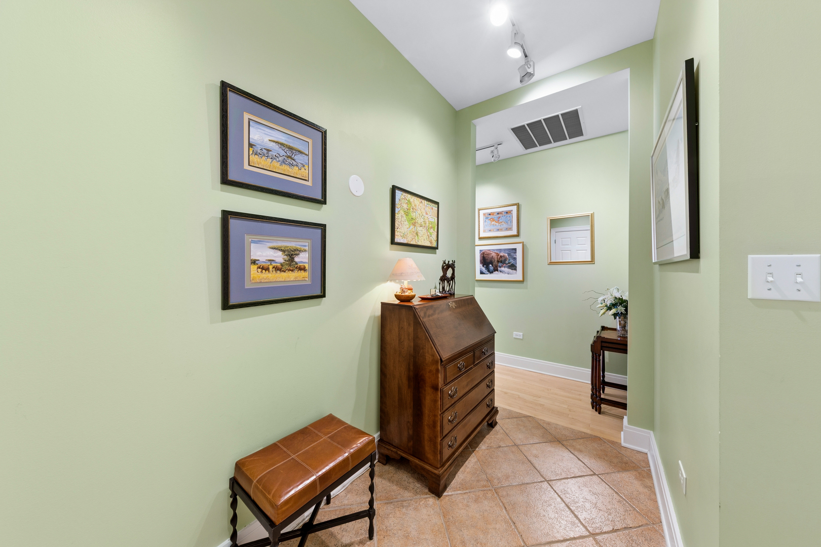 330 S Michigan Avenue Unit: 1707