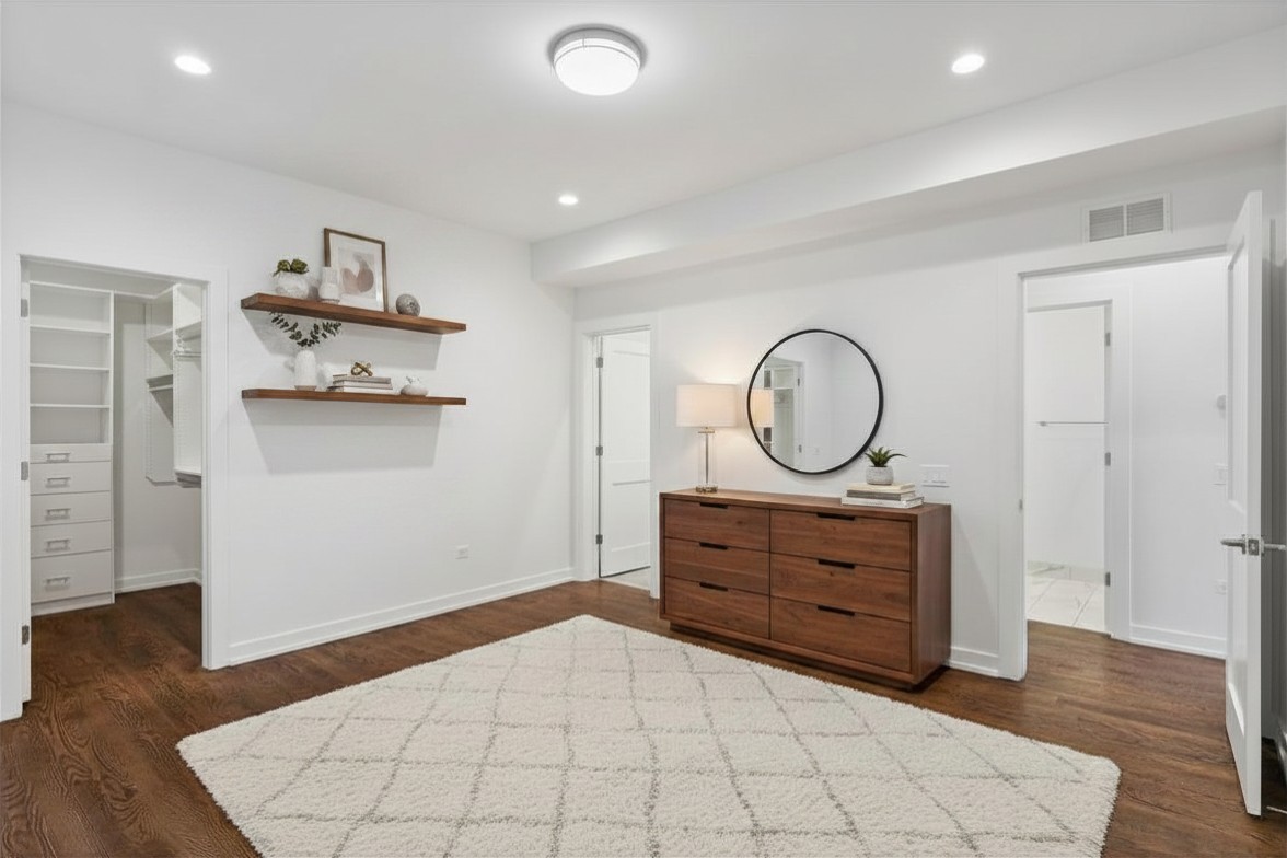 1841 N California Avenue Unit: 2A