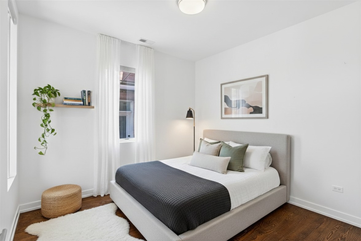 1841 N California Avenue Unit: 2A