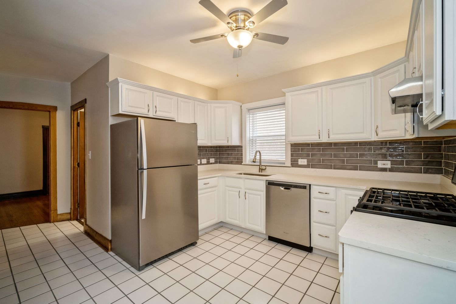 5719 N Meade Avenue Unit: 1