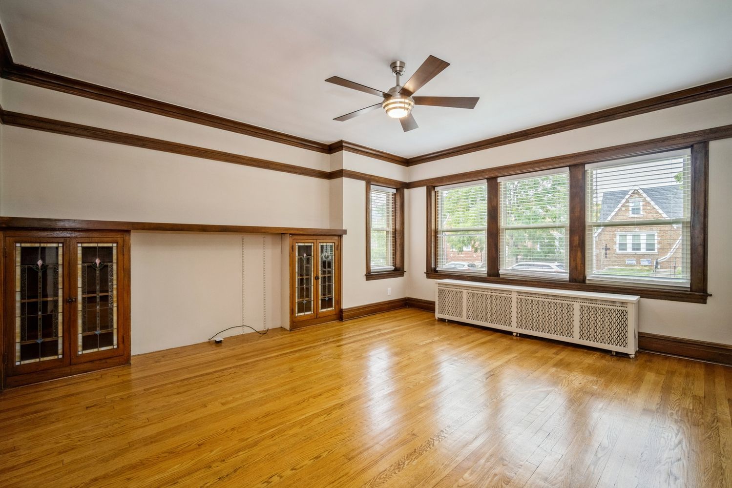 5719 N Meade Avenue Unit: 1