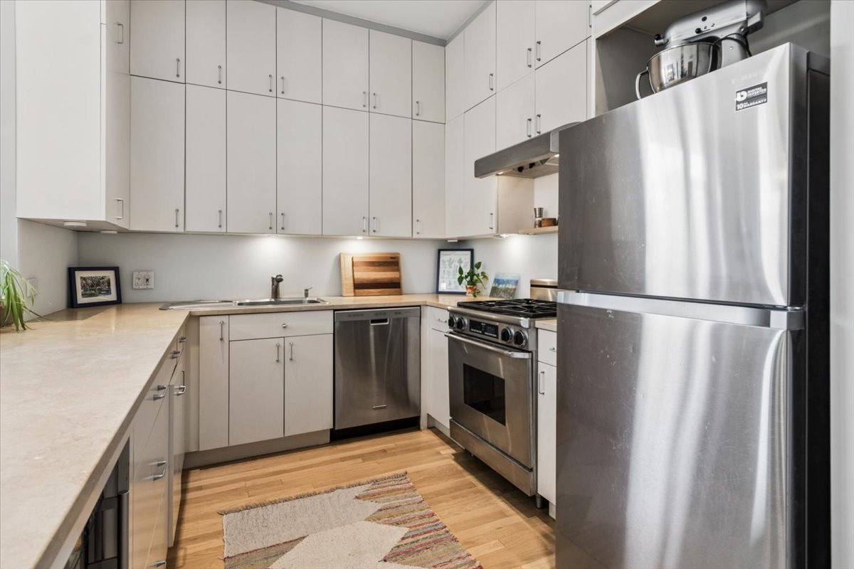 4150 N Sheridan Road Unit: 3S
