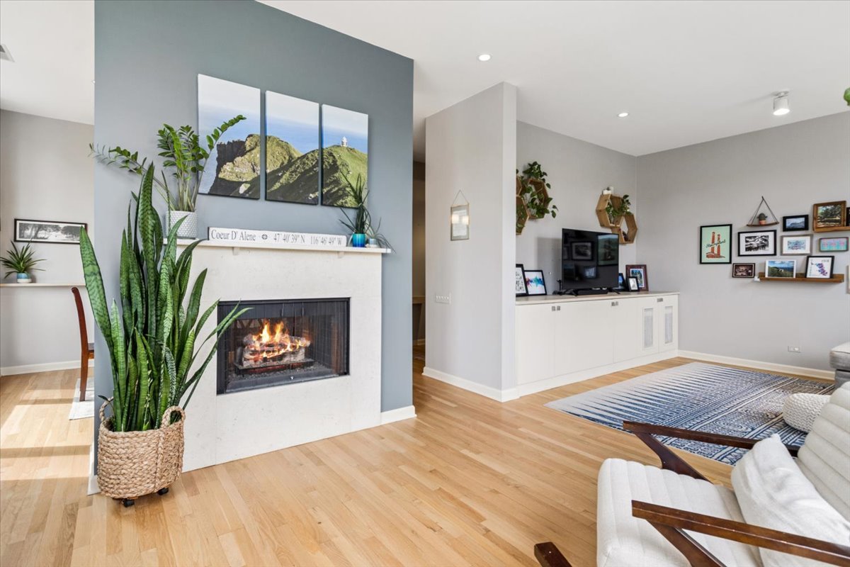 4150 N Sheridan Road Unit: 3S