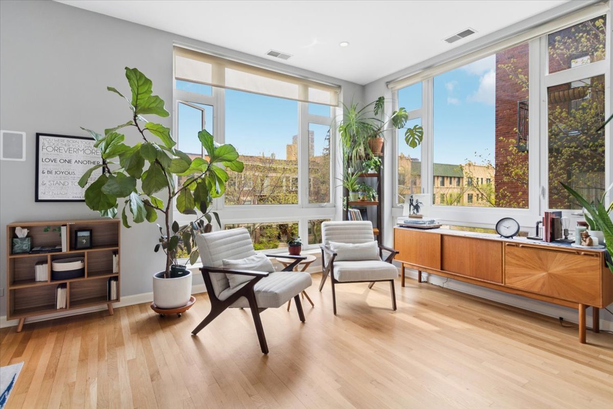 4150 N Sheridan Road Unit: 3S