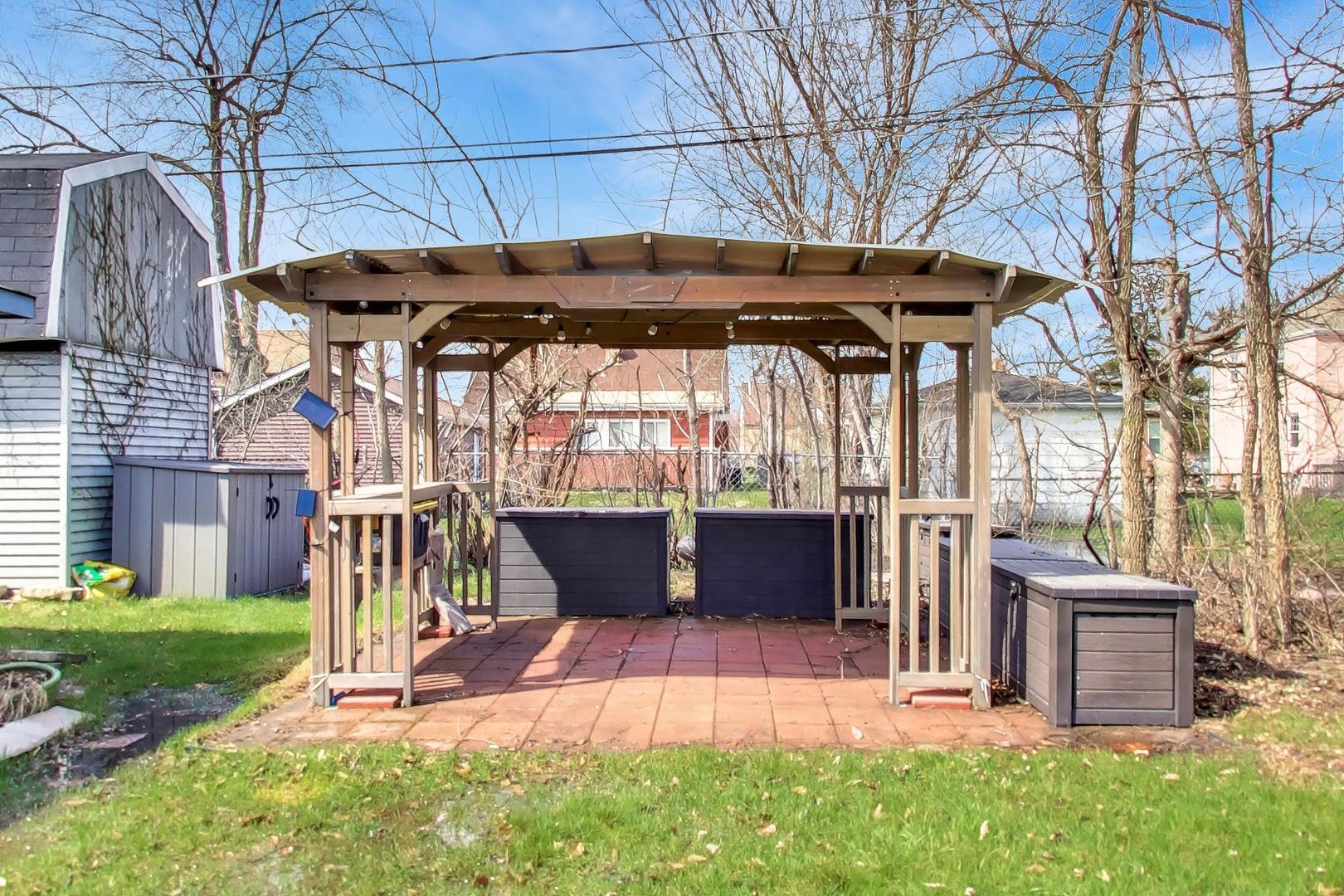 1508 SPEECHLEY Boulevard