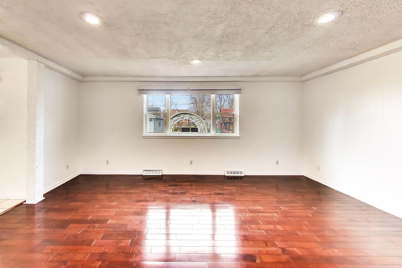 1508 SPEECHLEY Boulevard