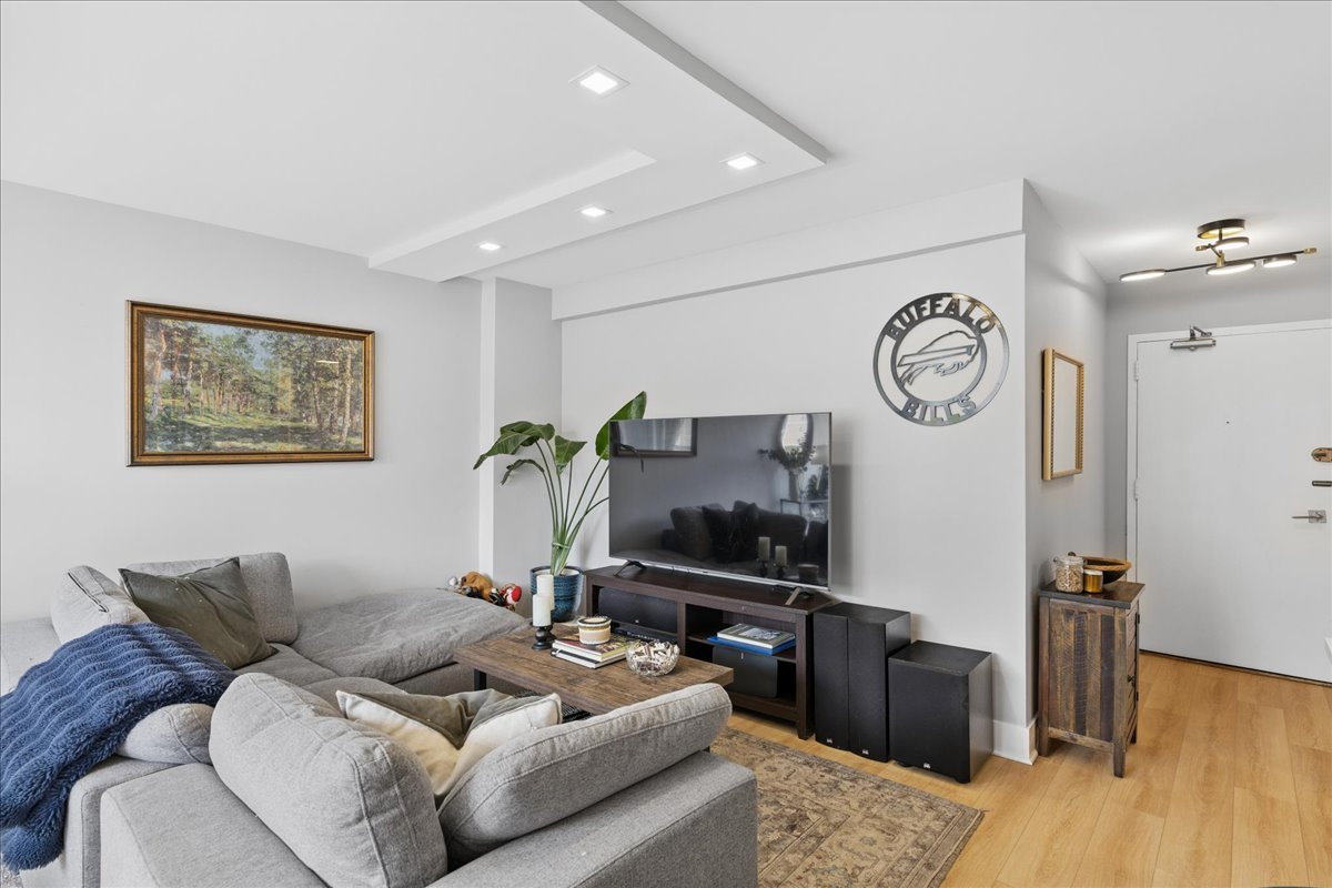 1355 N Sandburg Terrace Unit: 706D
