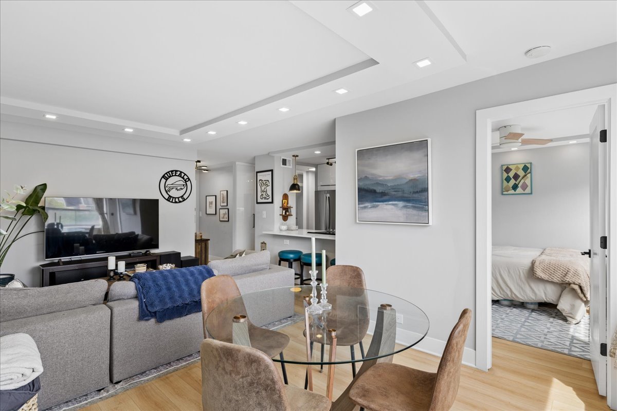1355 N Sandburg Terrace Unit: 706D