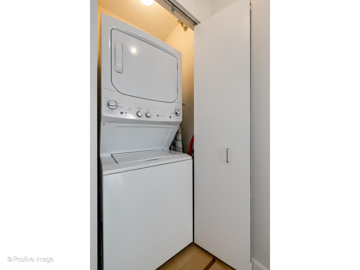 400 N Lasalle Boulevard Unit: 4402