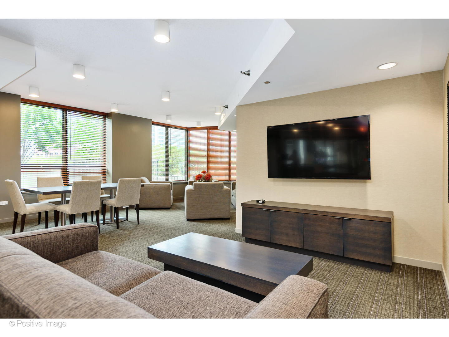 400 N Lasalle Boulevard Unit: 4402