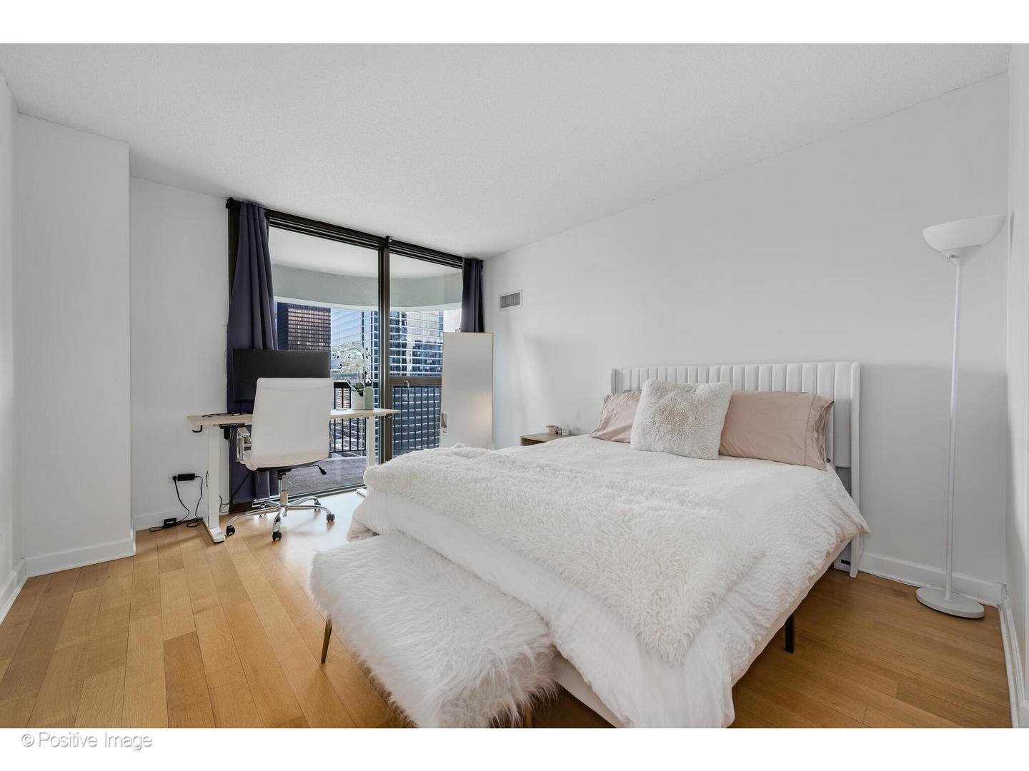 400 N Lasalle Boulevard Unit: 4402