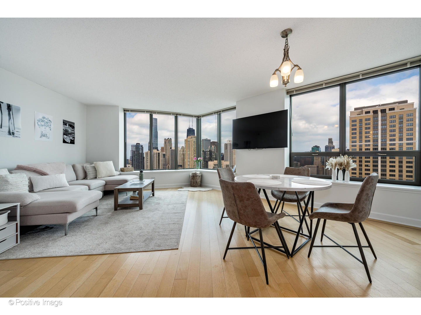 400 N Lasalle Boulevard Unit: 4402