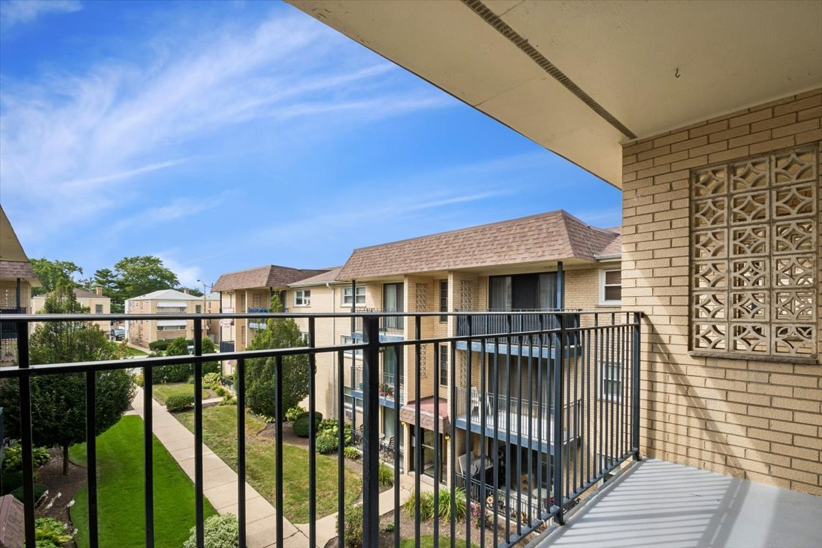 6551 N Harlem Avenue Unit: 3S
