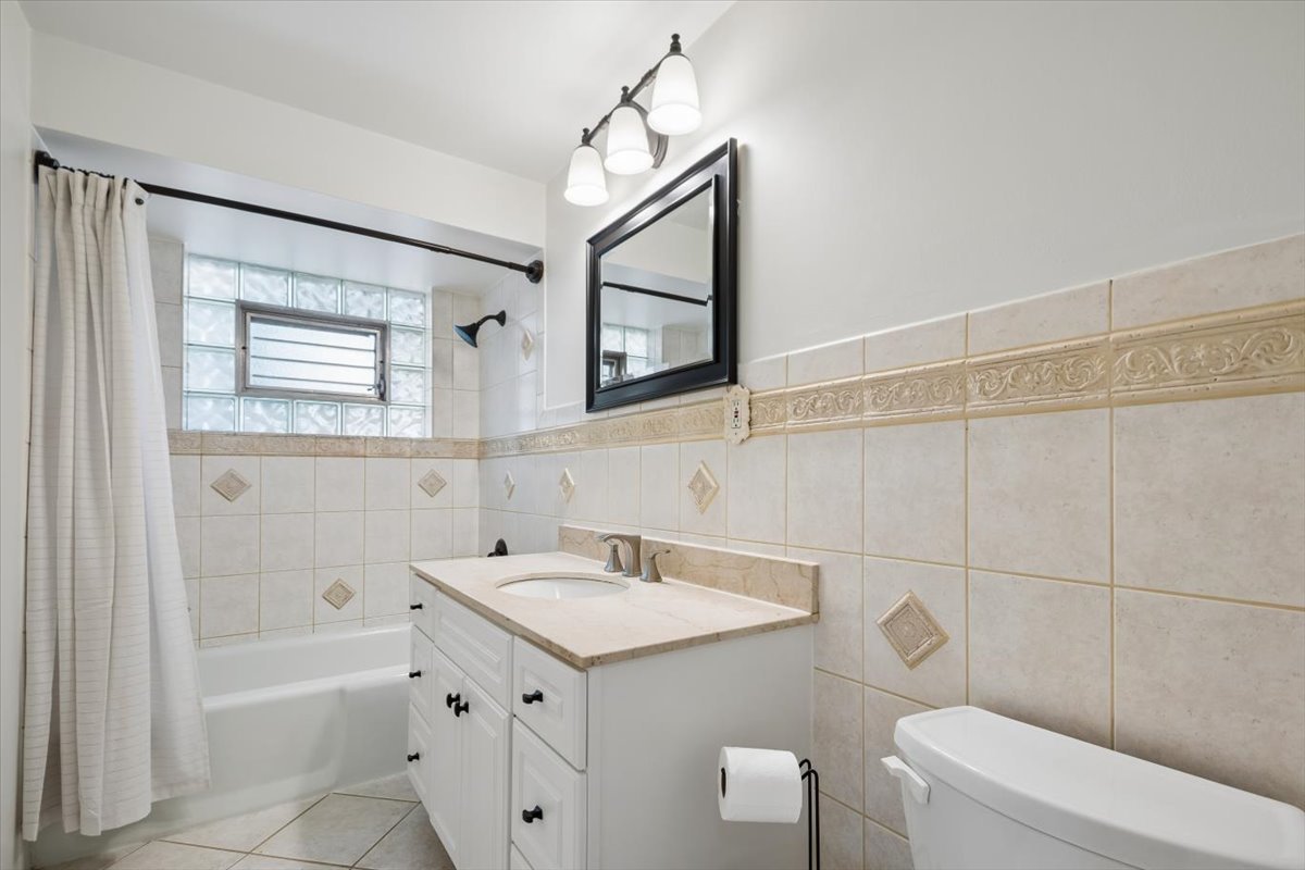 6551 N Harlem Avenue Unit: 3S