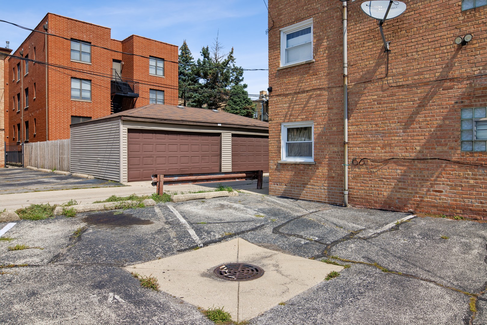 4928 N Lester Avenue Unit: 2B