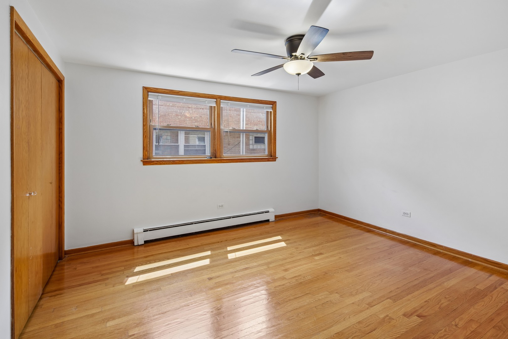 4928 N Lester Avenue Unit: 2B