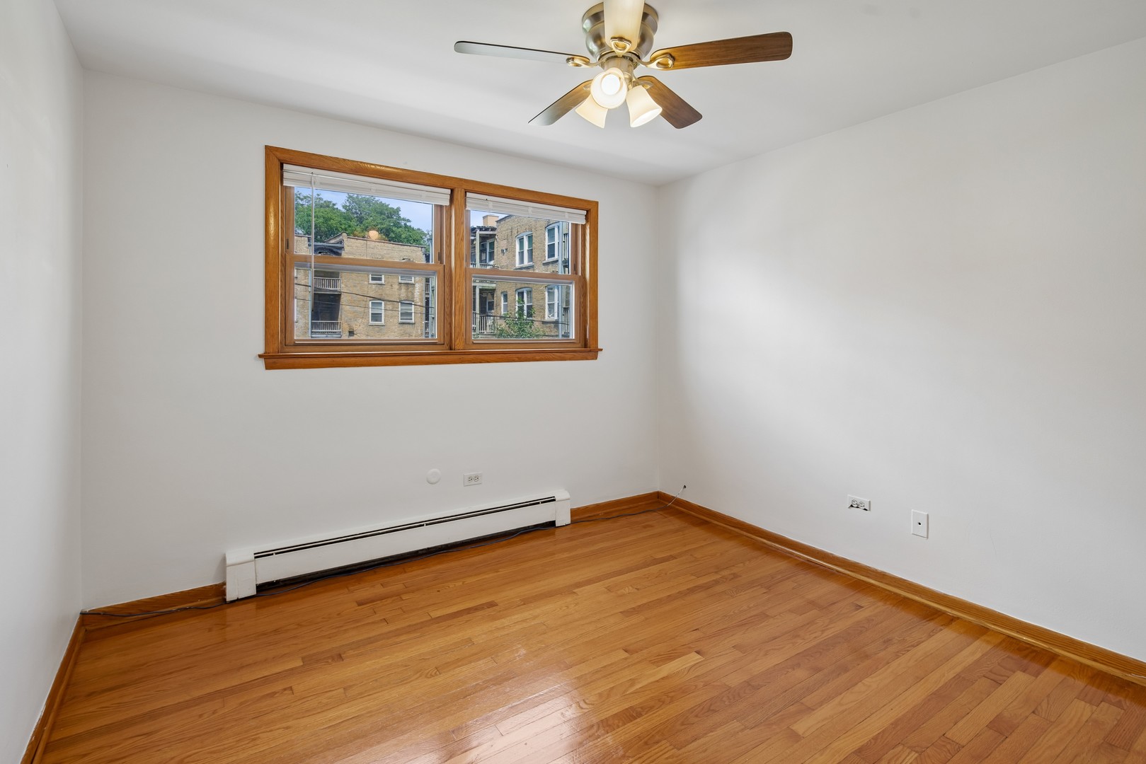 4928 N Lester Avenue Unit: 2B