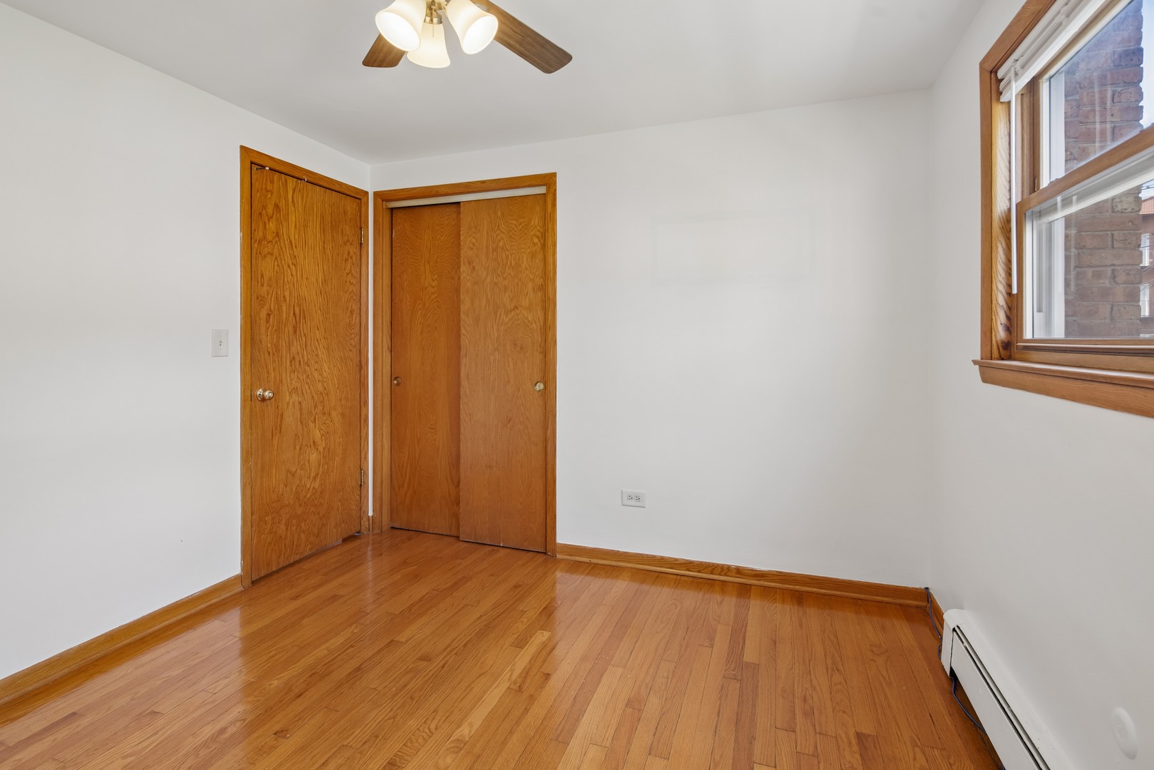 4928 N Lester Avenue Unit: 2B