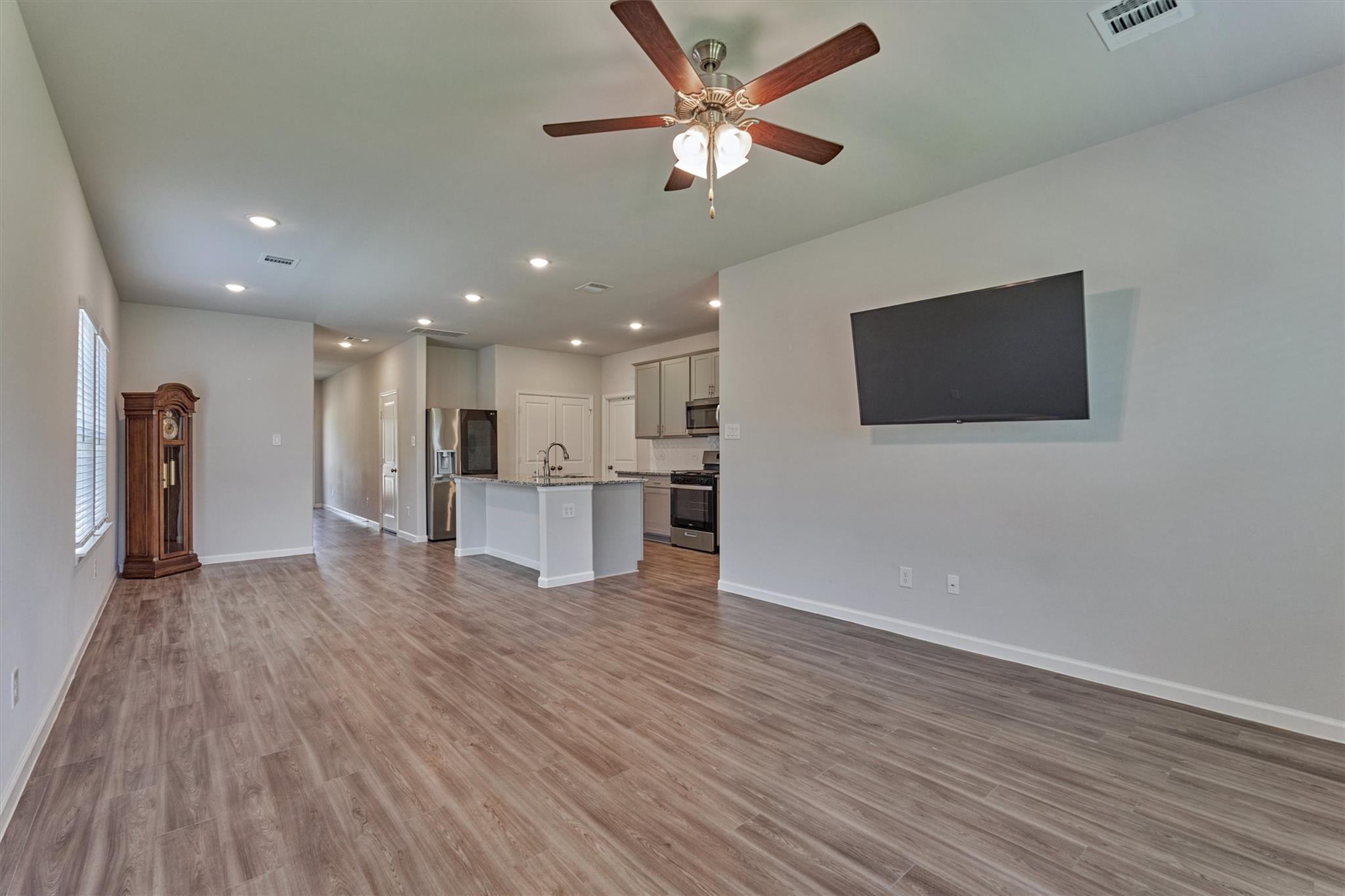 8039 Peppercorn Street