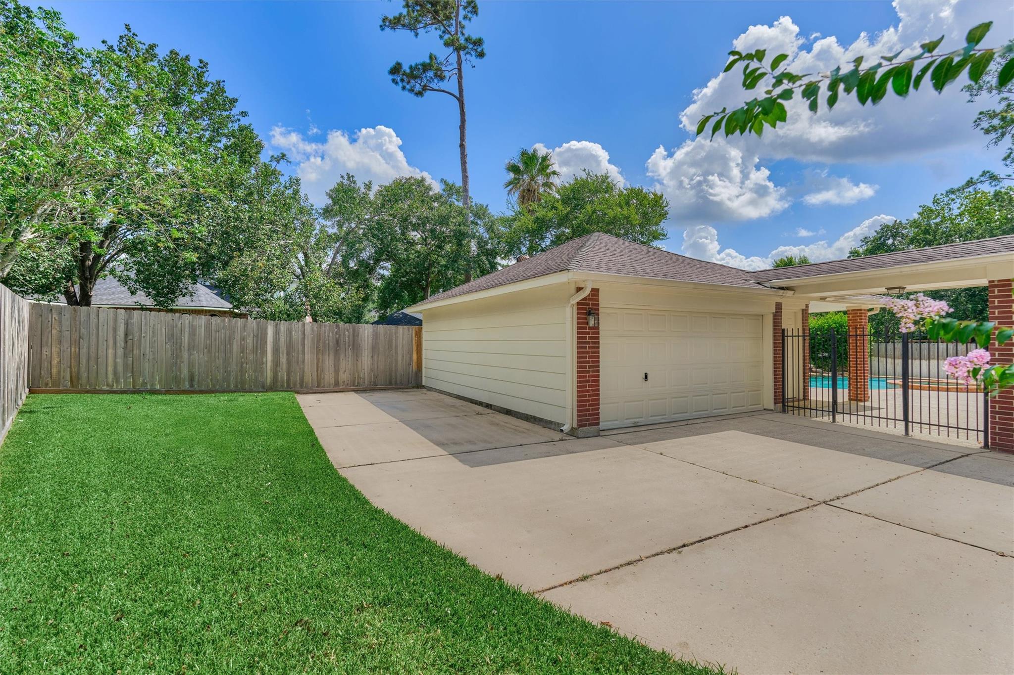 6610 Glenhill Drive