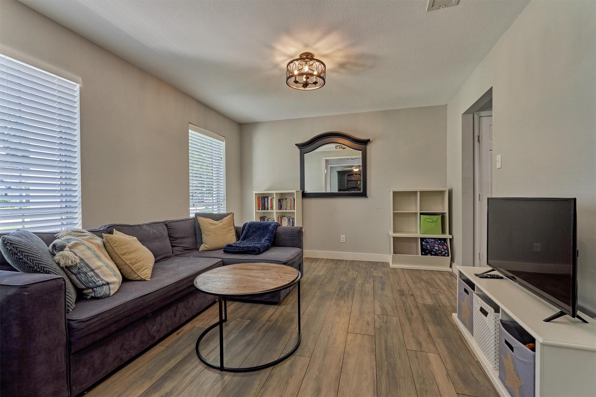 6515 Glenhill Drive