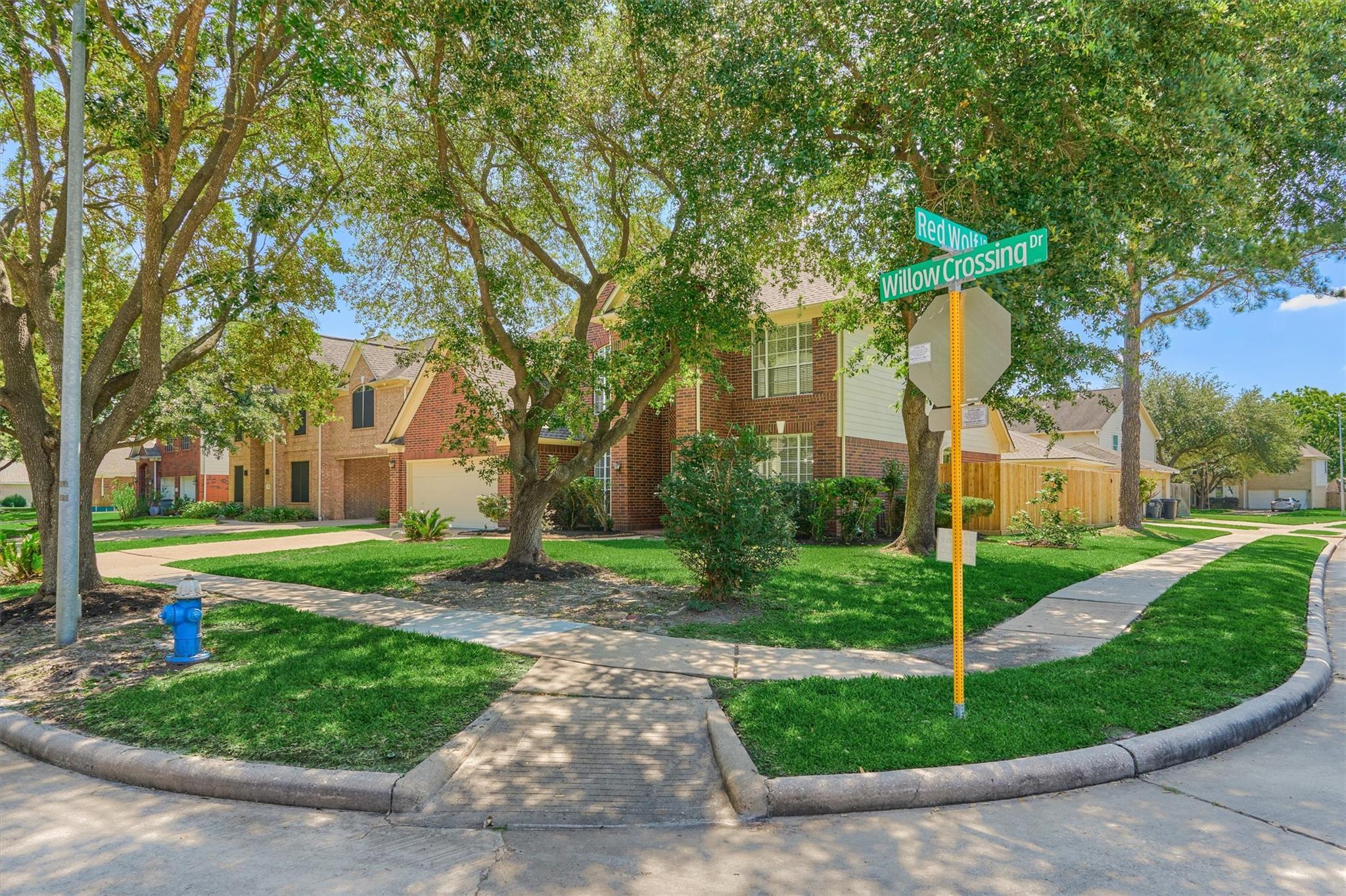 9915 Willow Crossing Drive