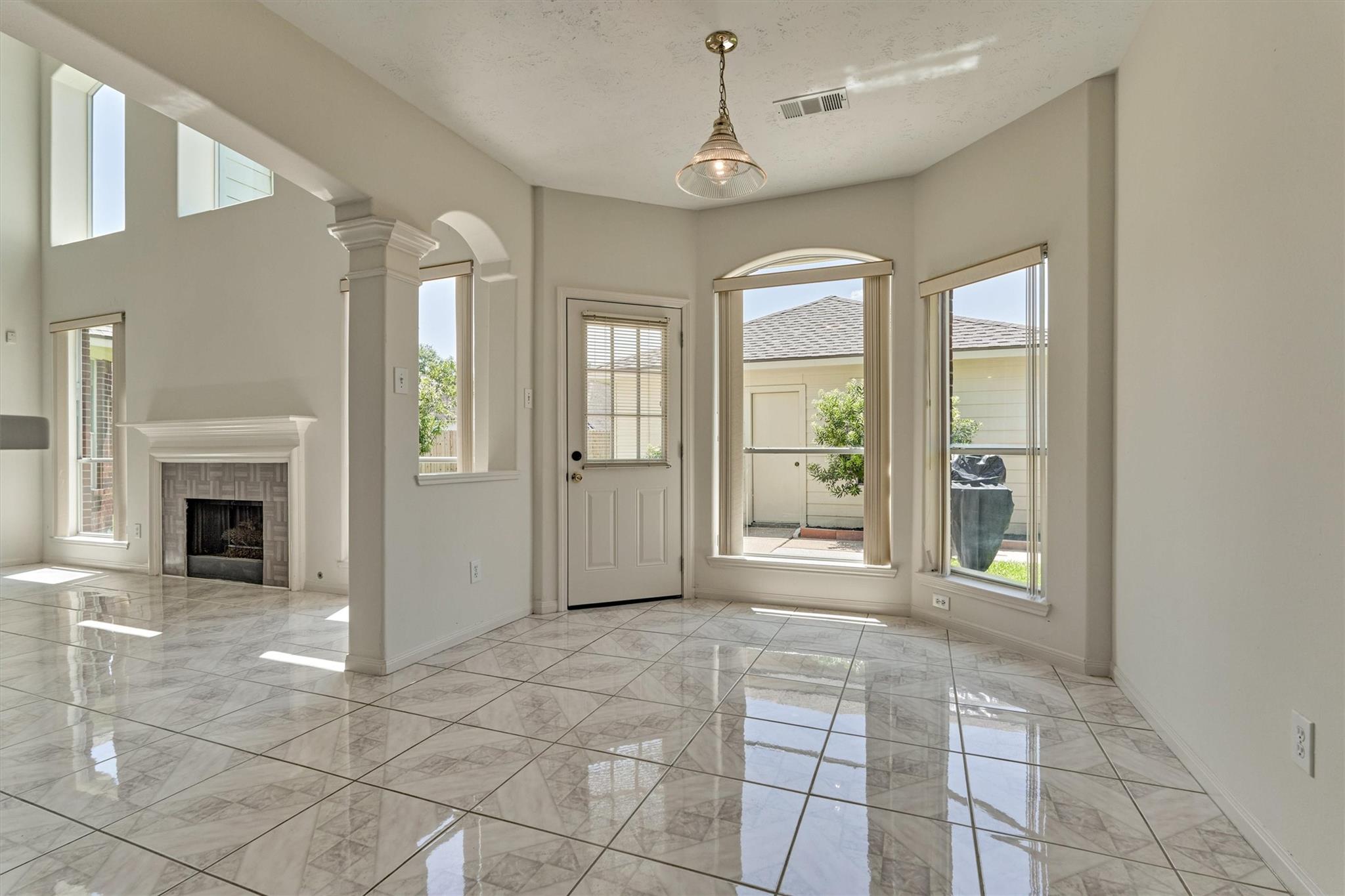 9915 Willow Crossing Drive